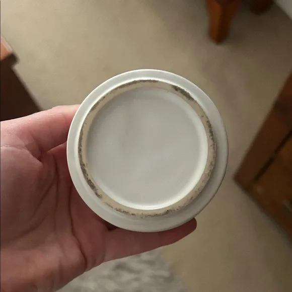 White Textured Ceramic Planter - Picture 6 of 6